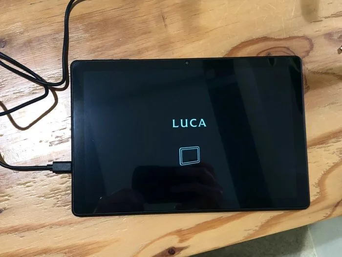 オススメだったアイリスオオヤマのタブレットLUCAを買ってみた